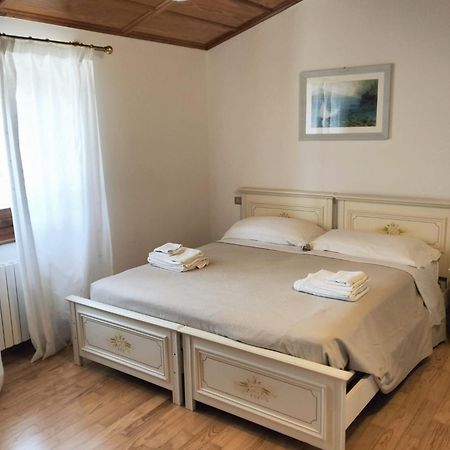 Villa Montegenco Comunanza Kültér fotó